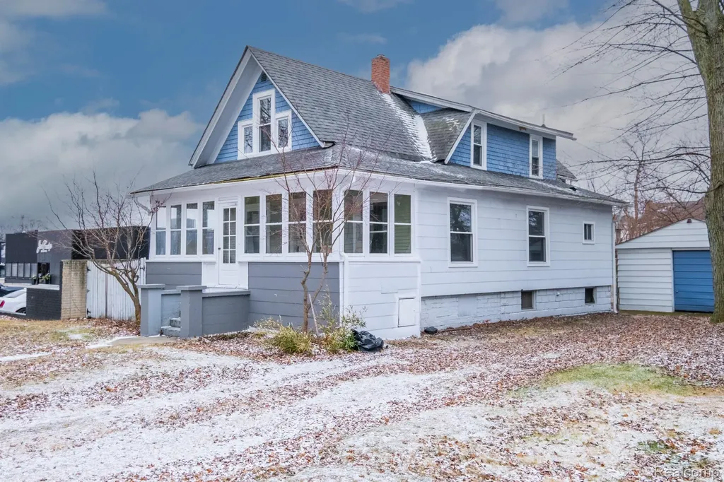 201 W Parent Avenue Royal Oak City MI 48067