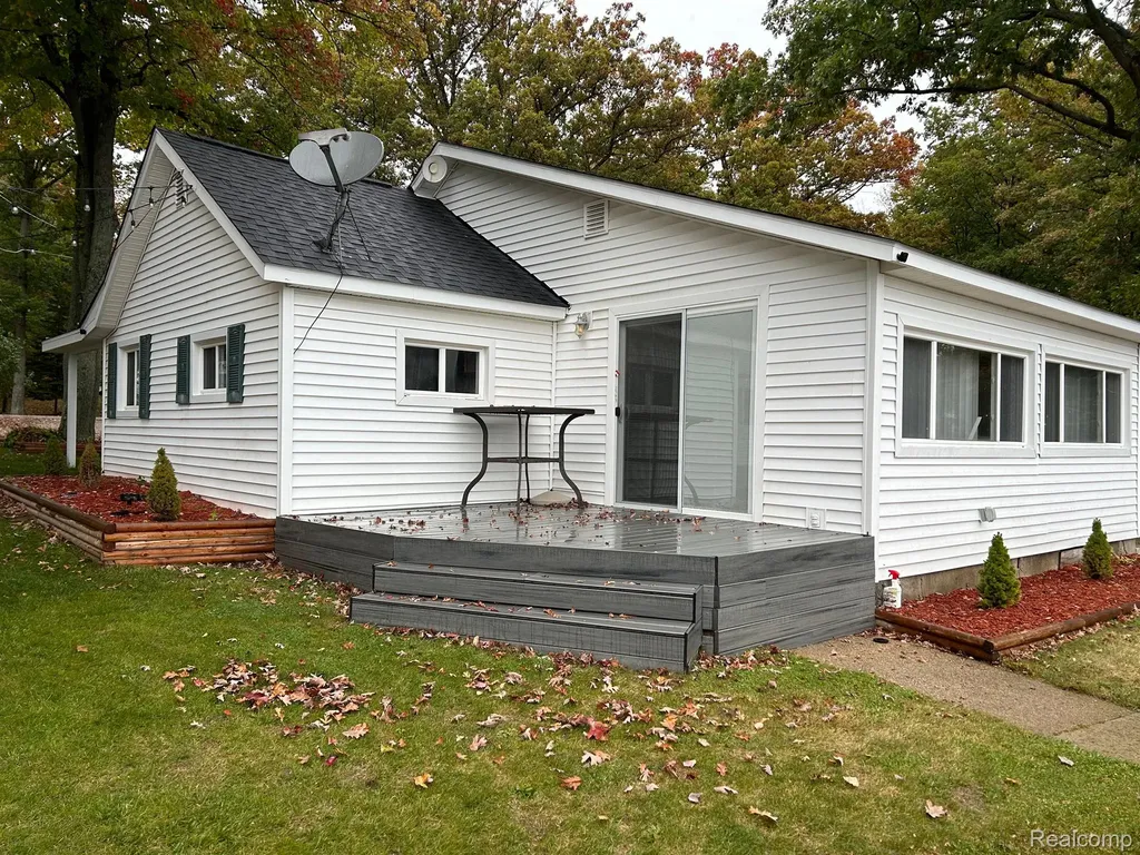 1249 N Crooked Lake Drive Garfield Township MI 48632