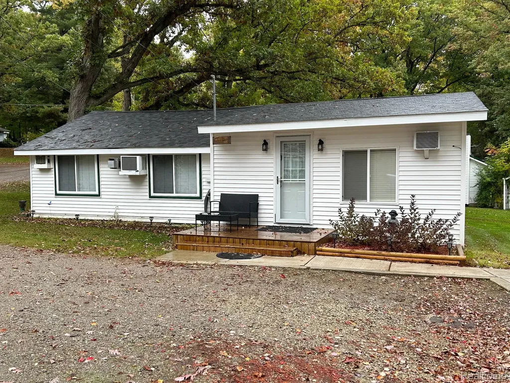 1249 N Crooked Lake Drive Garfield Township MI 48632