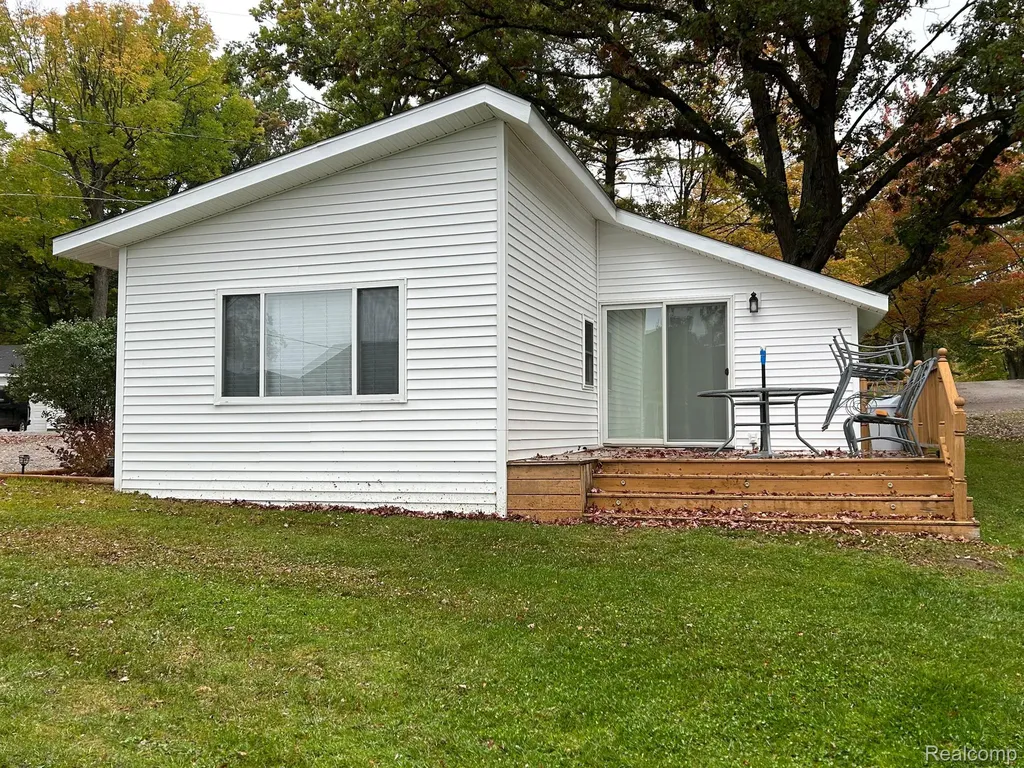 1249 N Crooked Lake Drive Garfield Township MI 48632