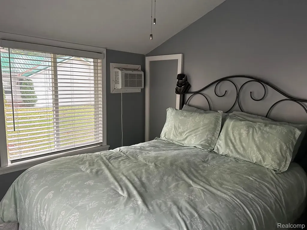 1249 N Crooked Lake Drive Garfield Township MI 48632