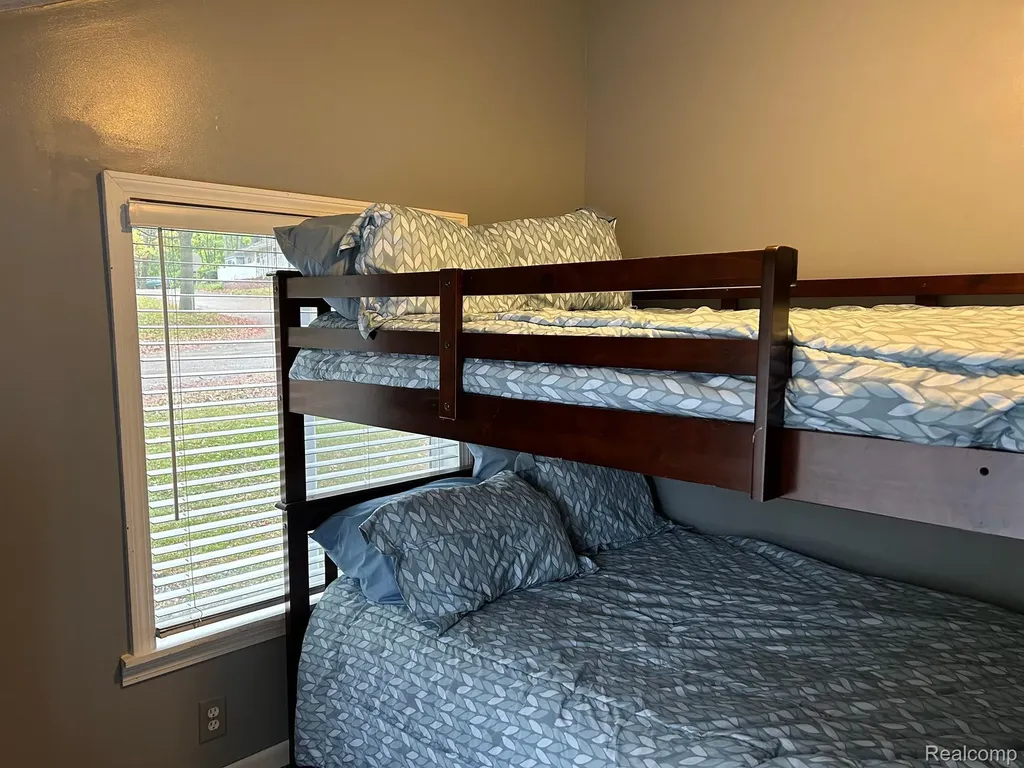 1249 N Crooked Lake Drive Garfield Township MI 48632