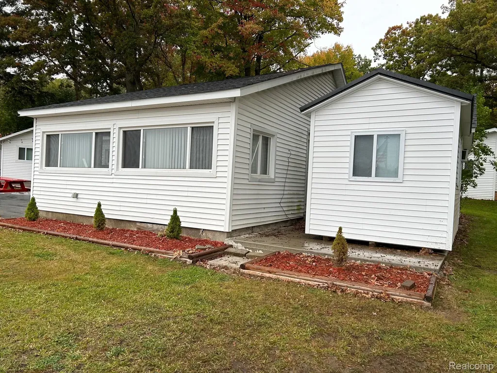1249 N Crooked Lake Drive Garfield Township MI 48632