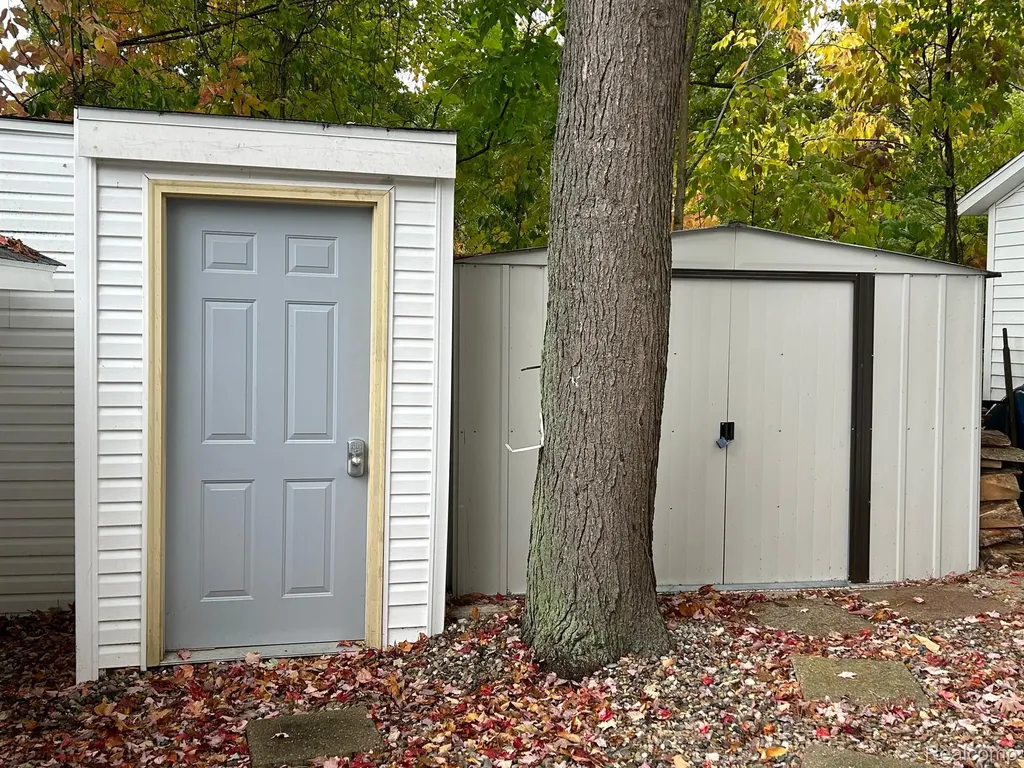 1249 N Crooked Lake Drive Garfield Township MI 48632