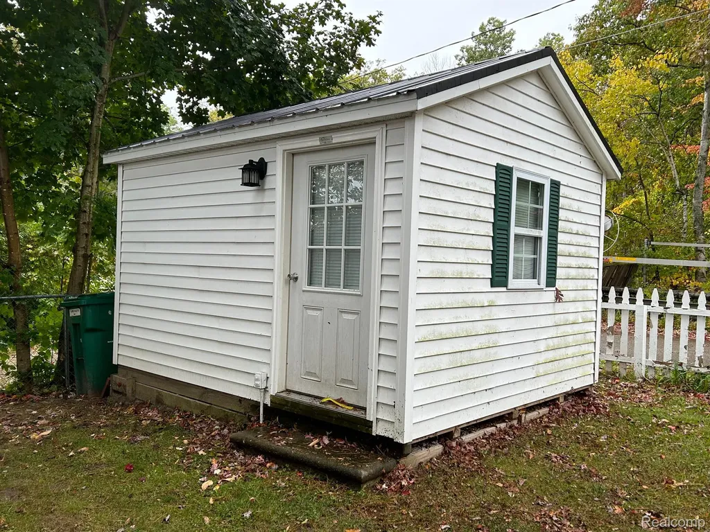 1249 N Crooked Lake Drive Garfield Township MI 48632