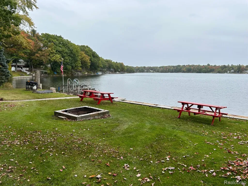 1249 N Crooked Lake Drive Garfield Township MI 48632