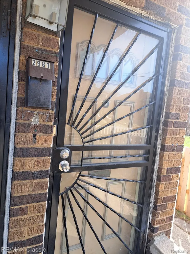 2979 Tuxedo Street Detroit City MI 48206