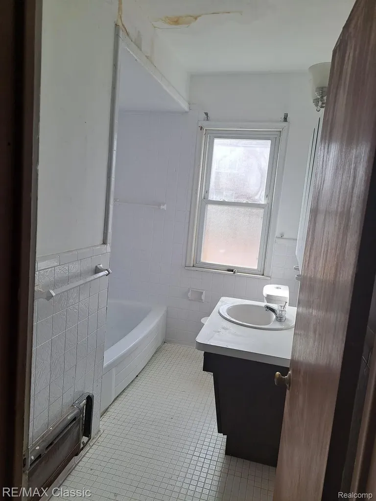 2979 Tuxedo Street Detroit City MI 48206