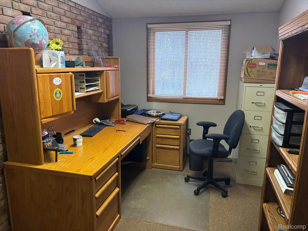 961 E Maple Street Holly Township MI 48442