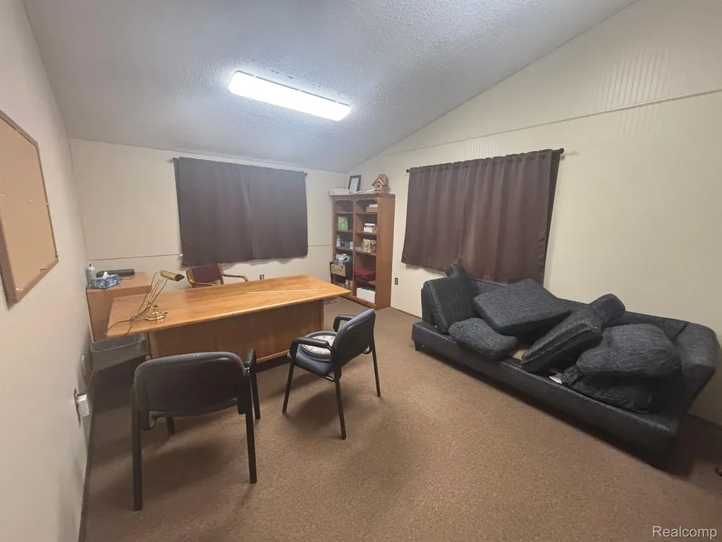 961 E Maple Street Holly Township MI 48442