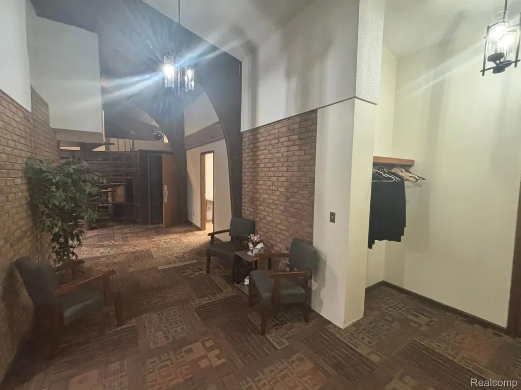 961 E Maple Street Holly Township MI 48442
