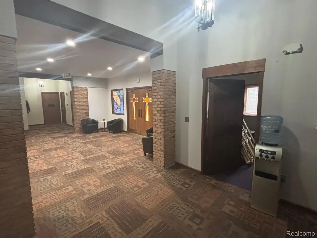 961 E Maple Street Holly Township MI 48442