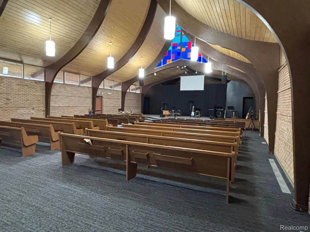 961 E Maple Street Holly Township MI 48442