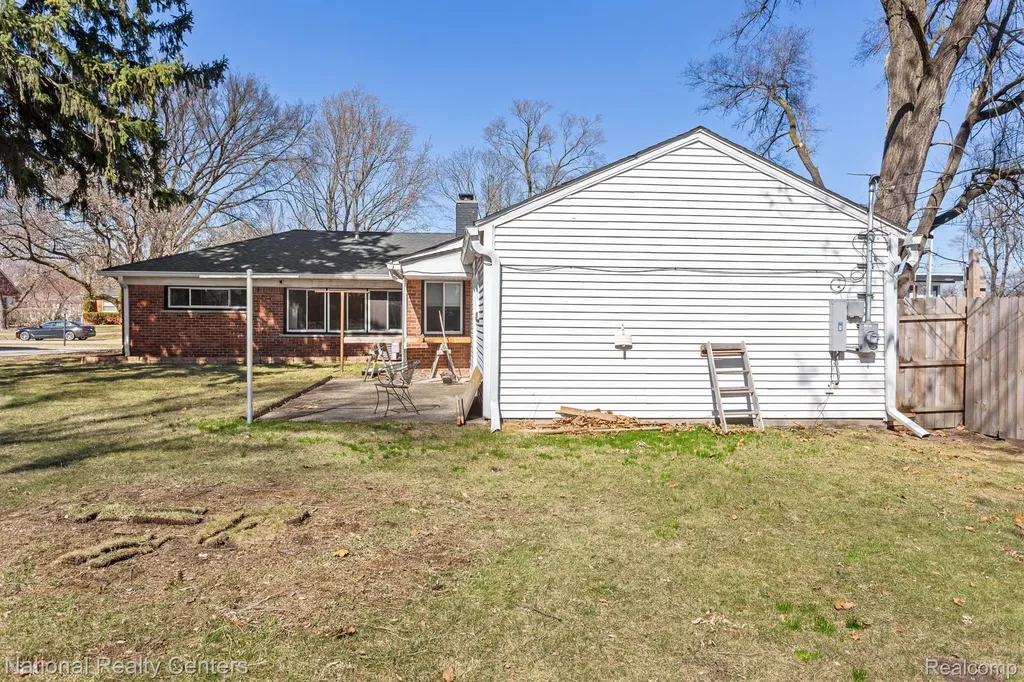 18155 Westhaven Avenue Southfield City MI 48075