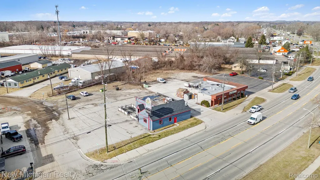 2661 Dixie Waterford Charter Township MI 48328