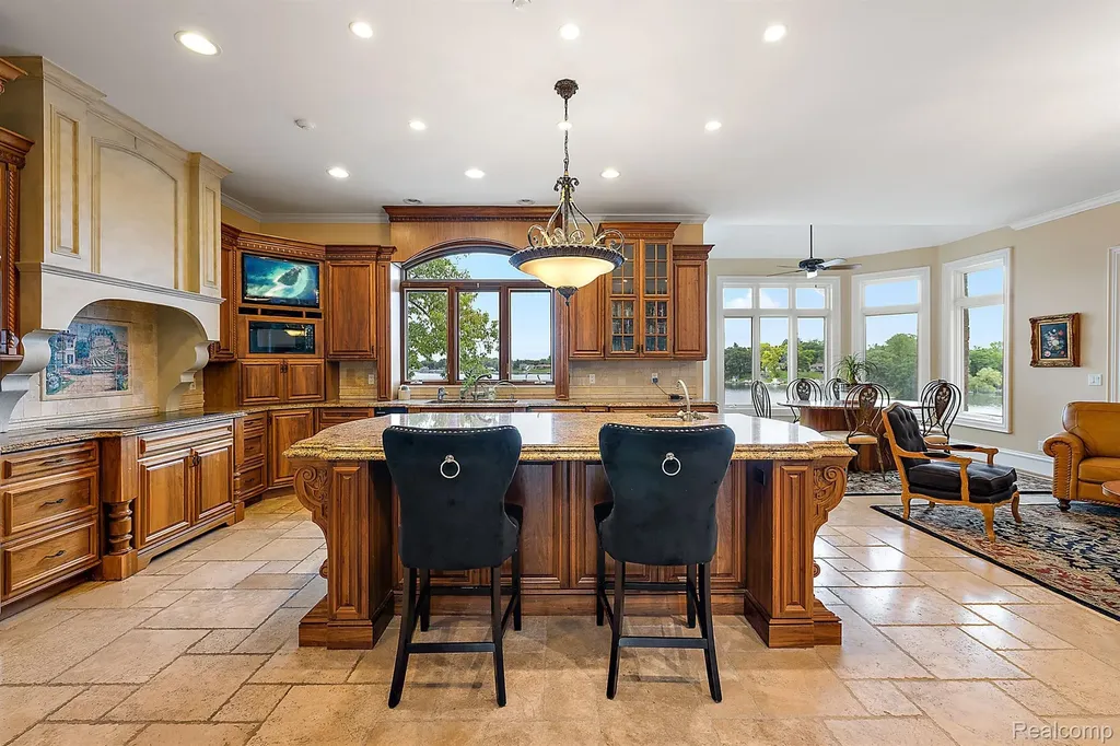 10399 Lakeshore Drive E Goodrich Village MI 48438