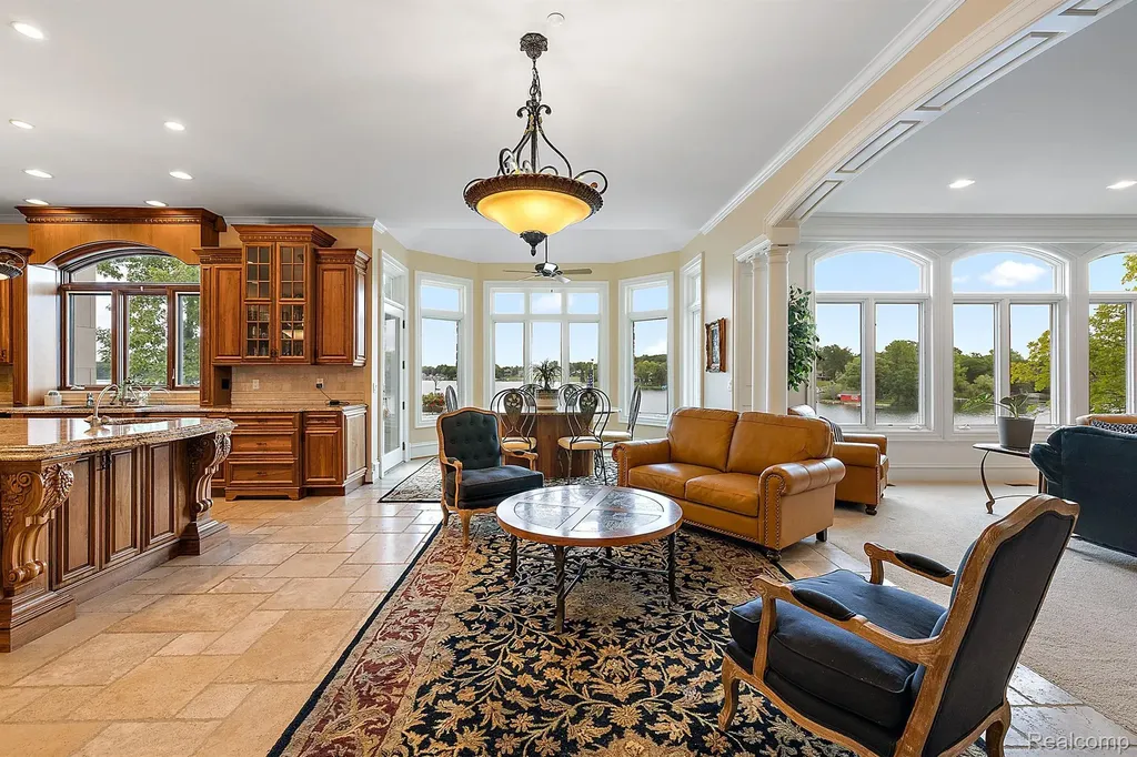 10399 Lakeshore Drive E Goodrich Village MI 48438