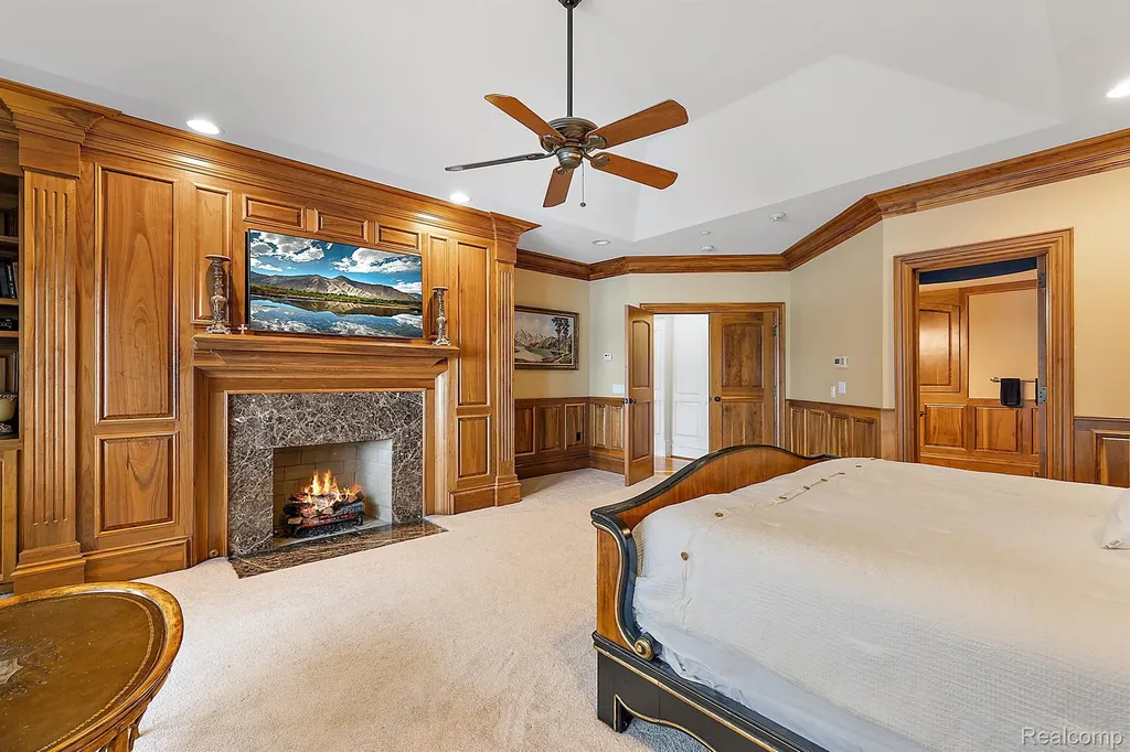 10399 Lakeshore Drive E Goodrich Village MI 48438