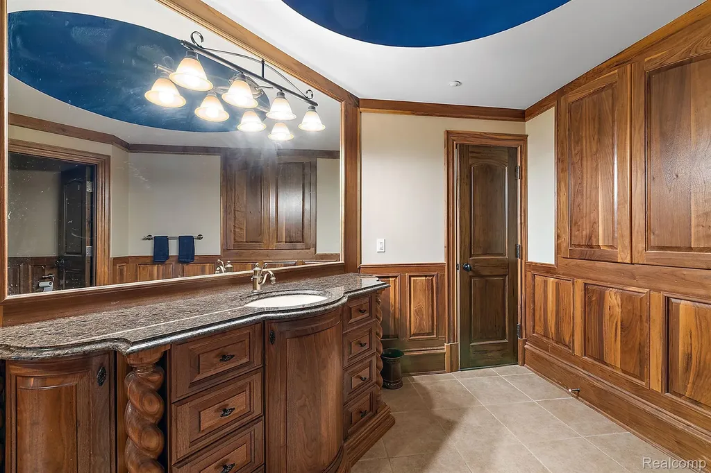 10399 Lakeshore Drive E Goodrich Village MI 48438