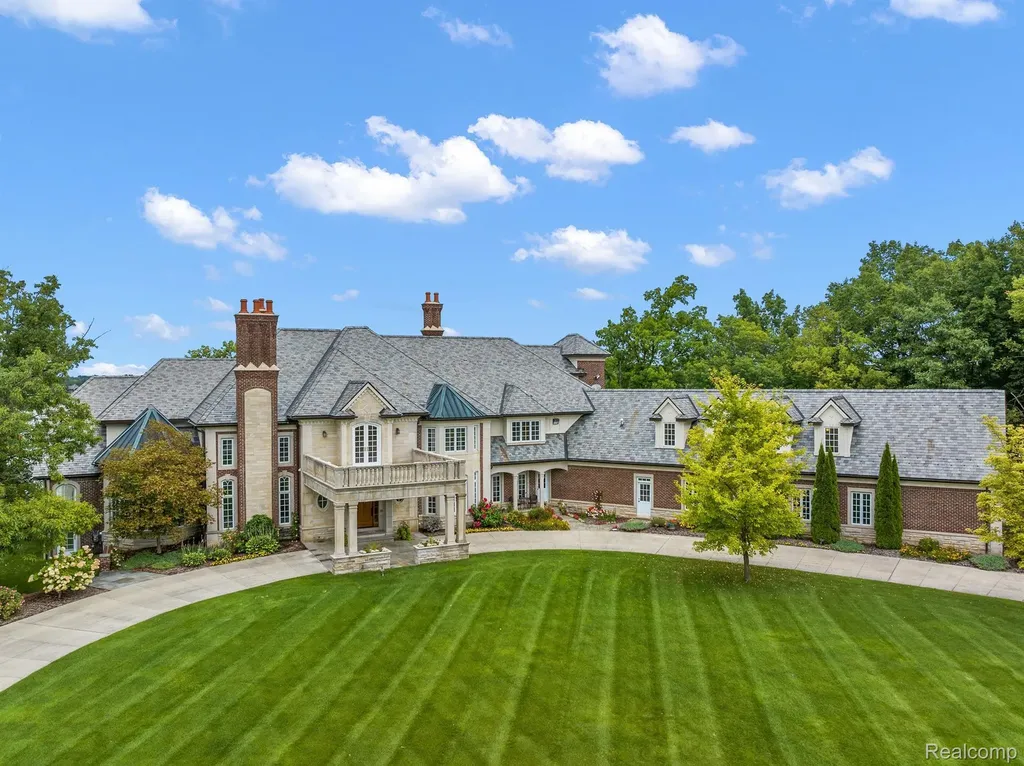 10399 Lakeshore Drive E Goodrich Village MI 48438