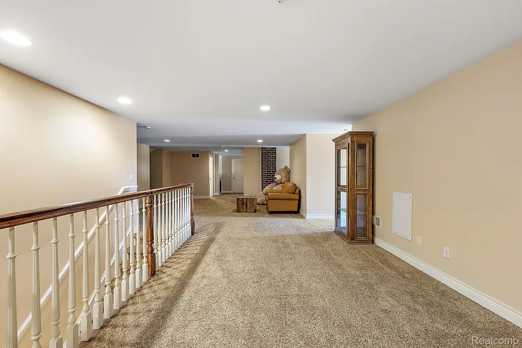10399 Lakeshore Drive E Goodrich Village MI 48438
