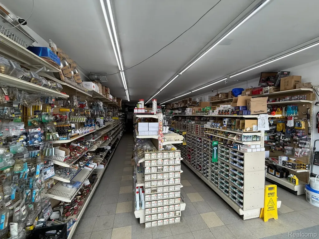 16325 W Warren Avenue Detroit City MI 48228