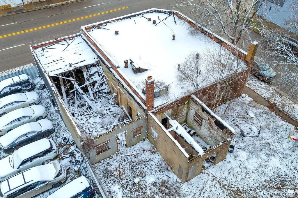 14040 Fenkell Street Detroit City MI 48227