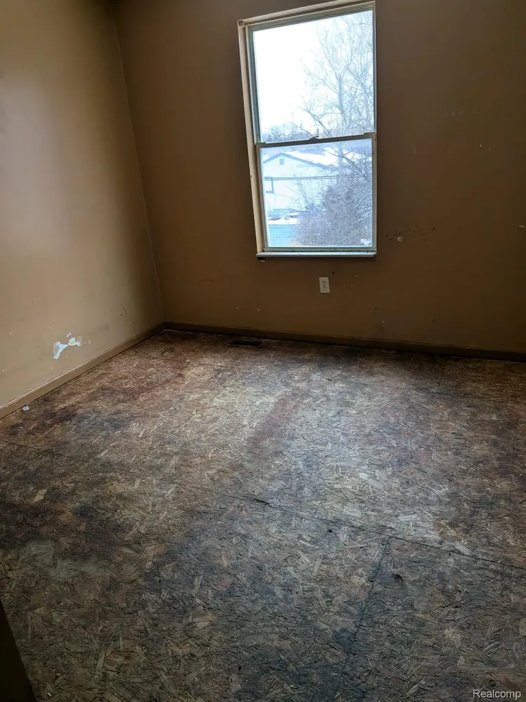 450 Kitchener Street Detroit City MI 48215