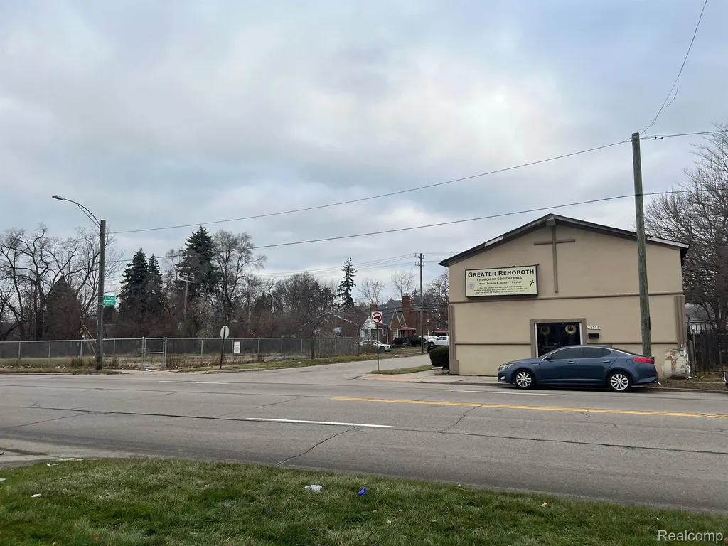 15144 Plymouth Road Detroit City MI 48227