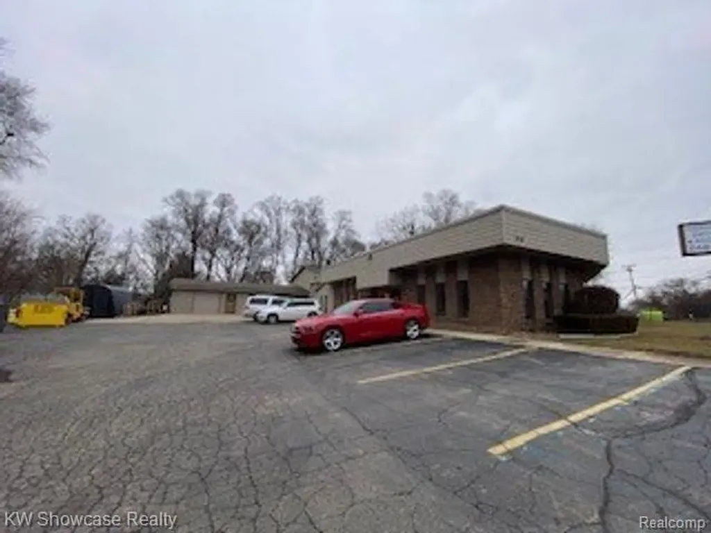 9440 Elizabeth Lake Road White Lake Charter Township MI 48386