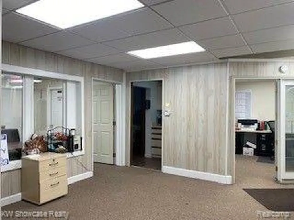 9440 Elizabeth Lake Road White Lake Charter Township MI 48386