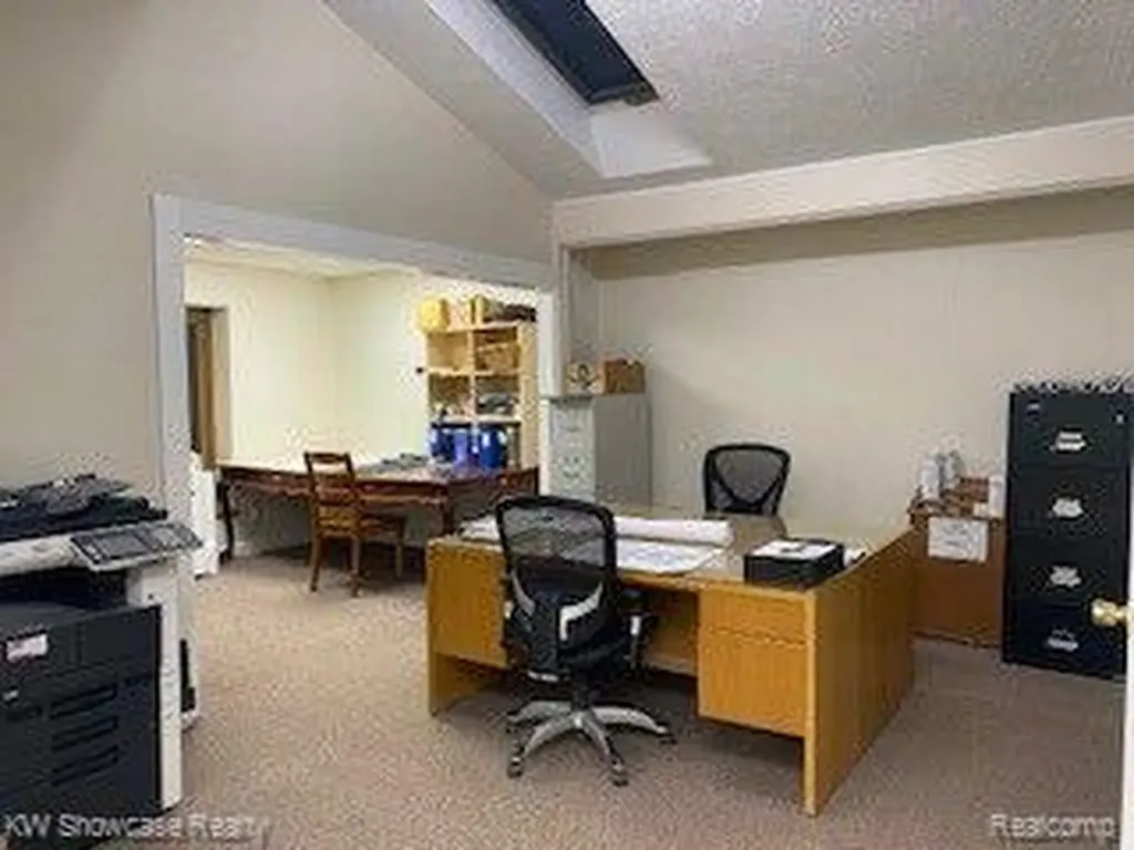 9440 Elizabeth Lake Road White Lake Charter Township MI 48386