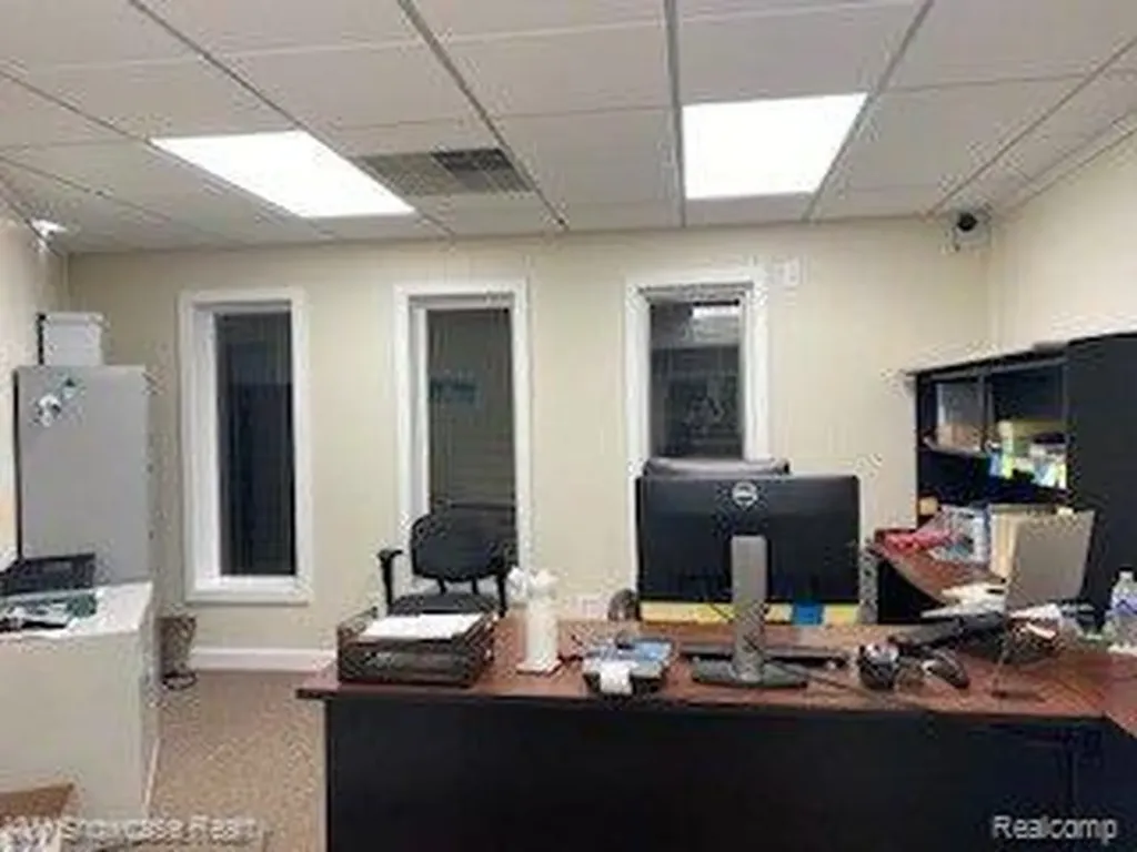 9440 Elizabeth Lake Road White Lake Charter Township MI 48386