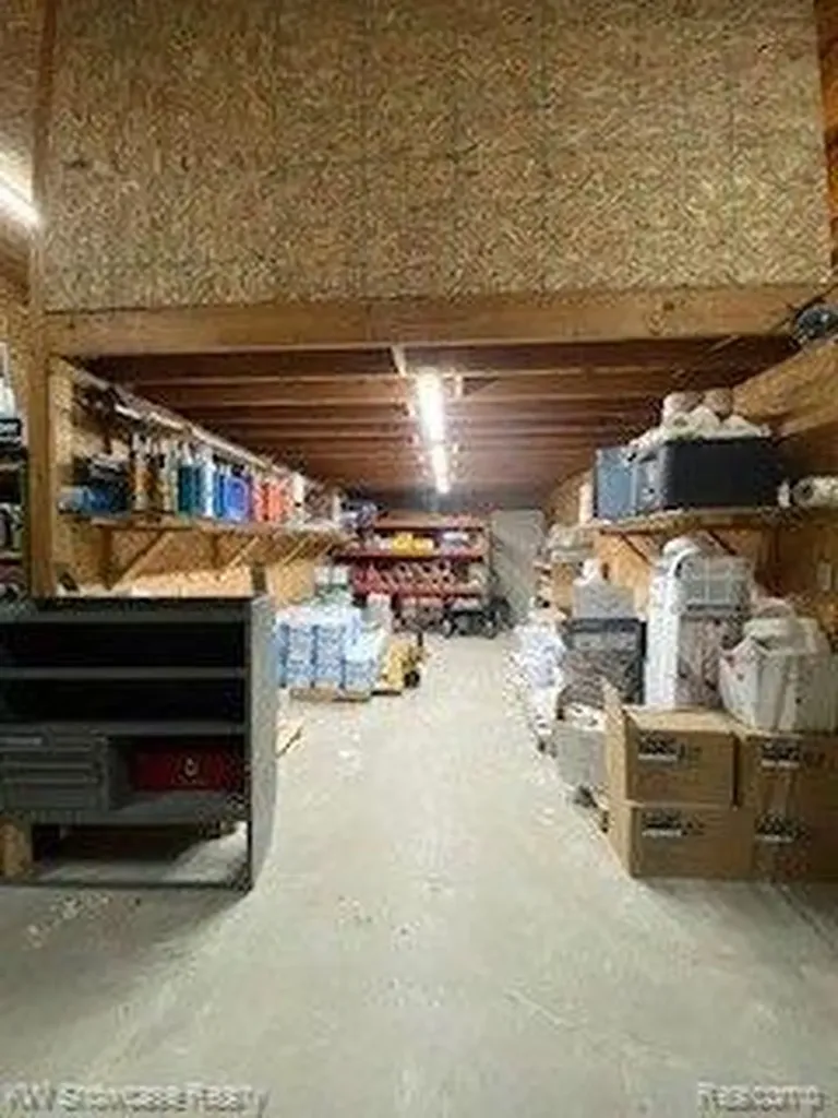 9440 Elizabeth Lake Road White Lake Charter Township MI 48386
