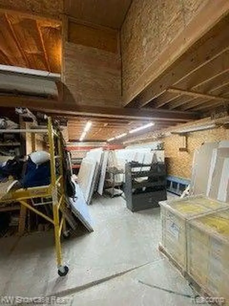 9440 Elizabeth Lake Road White Lake Charter Township MI 48386