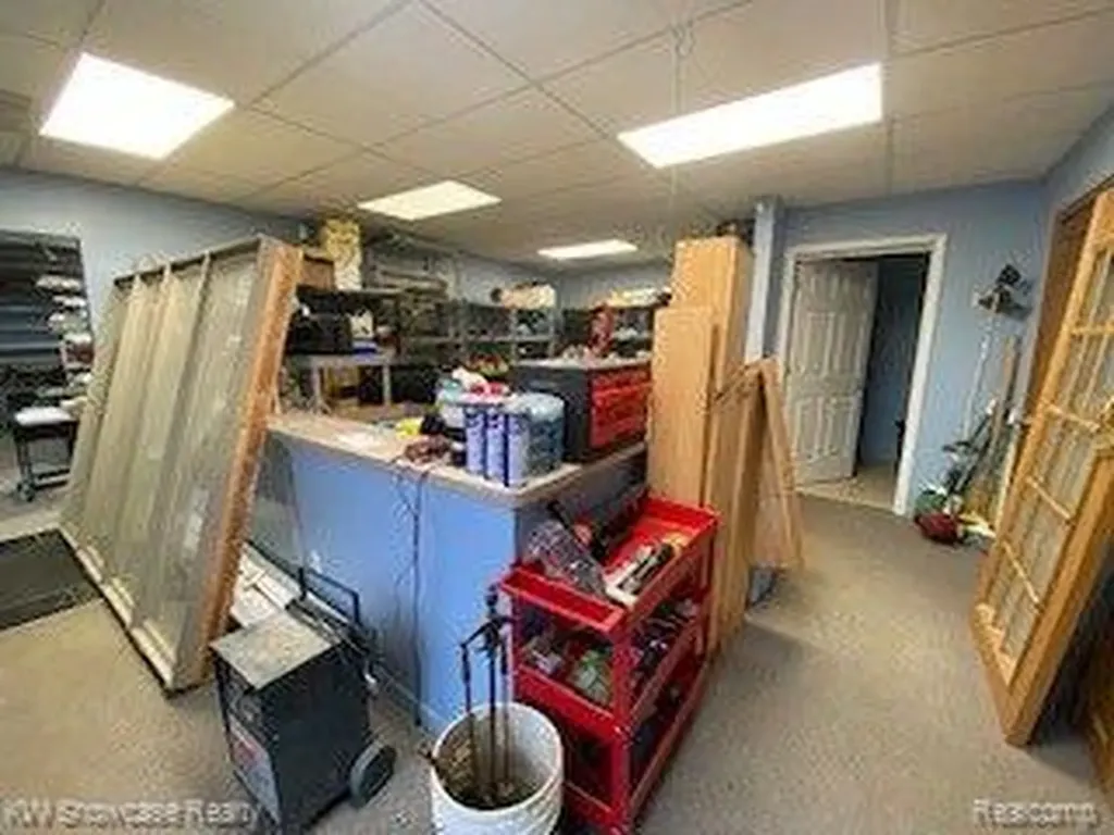 9440 Elizabeth Lake Road White Lake Charter Township MI 48386
