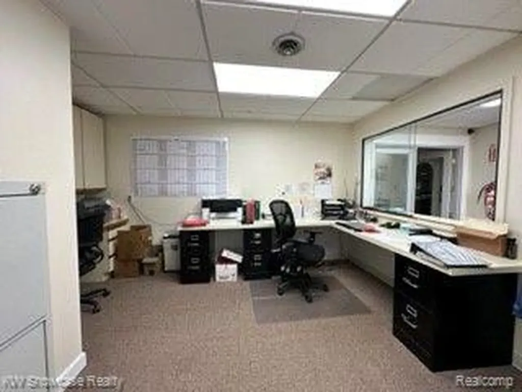 9440 Elizabeth Lake Road White Lake Charter Township MI 48386
