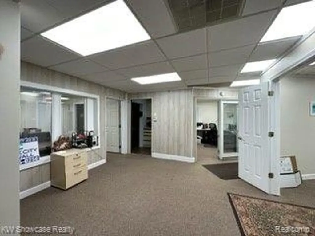 9440 Elizabeth Lake Road White Lake Charter Township MI 48386