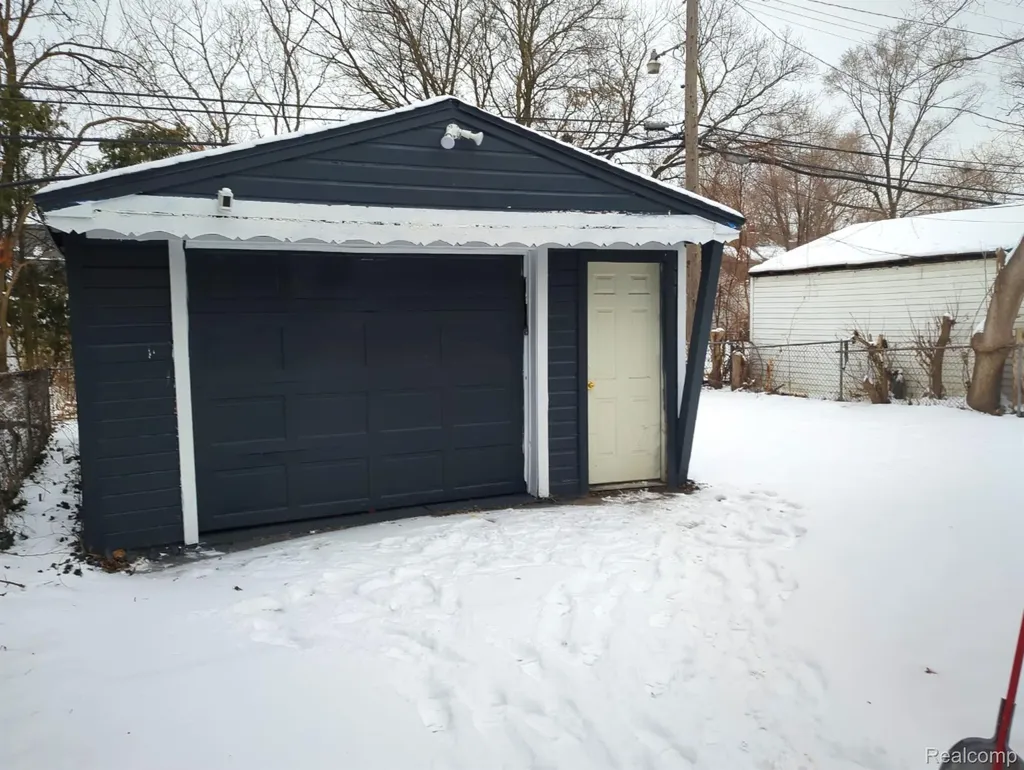 20313 Schoenherr Street Detroit City MI 48205