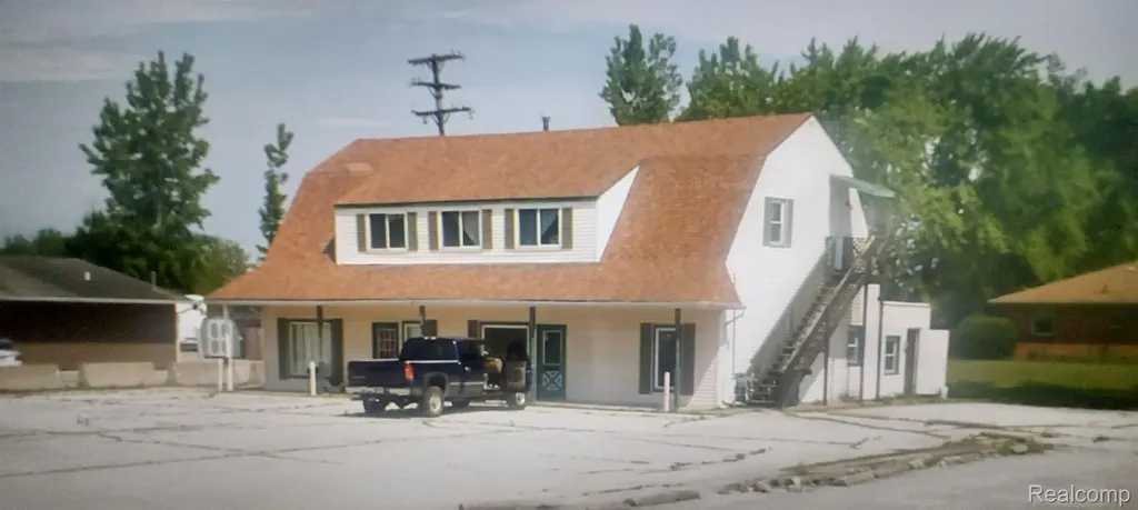 568 W Center Road Hampton Charter Township MI 48732