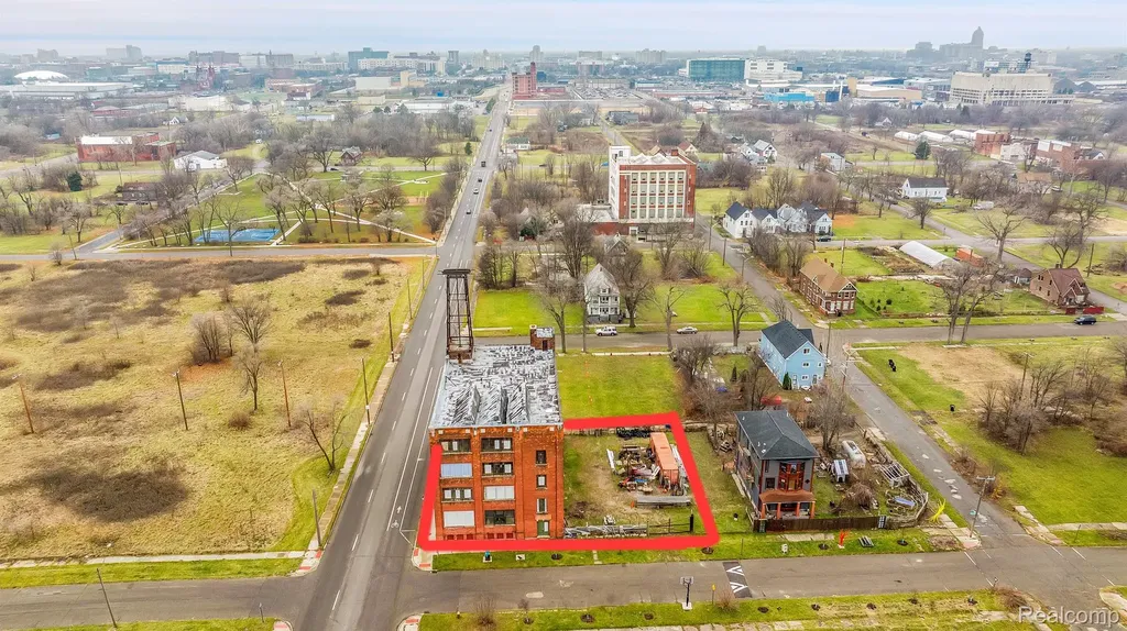 2941 E Warren Avenue Detroit City MI 48207