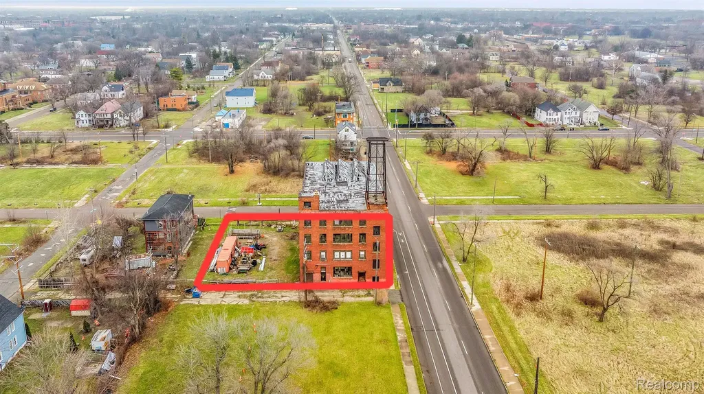 2941 E Warren Avenue Detroit City MI 48207
