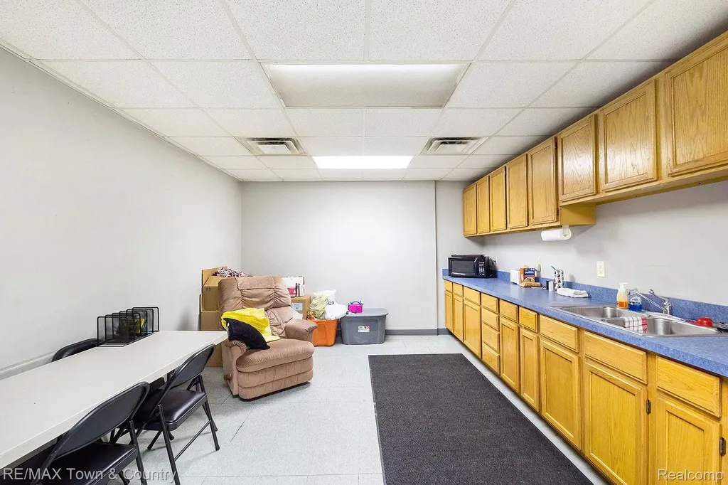 2170 Lavelle Road Flint Charter Township MI 48504