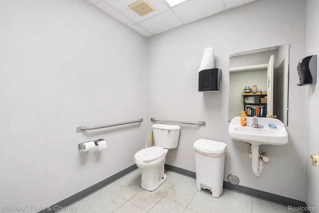 2170 Lavelle Road Flint Charter Township MI 48504