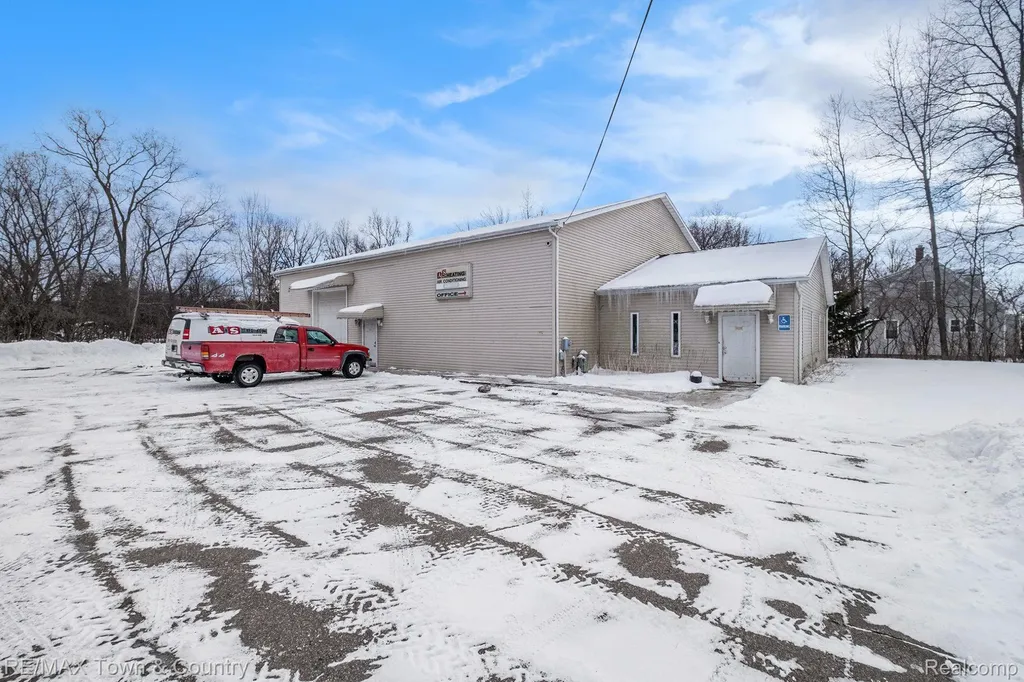 2170 Lavelle Road Flint Charter Township MI 48504