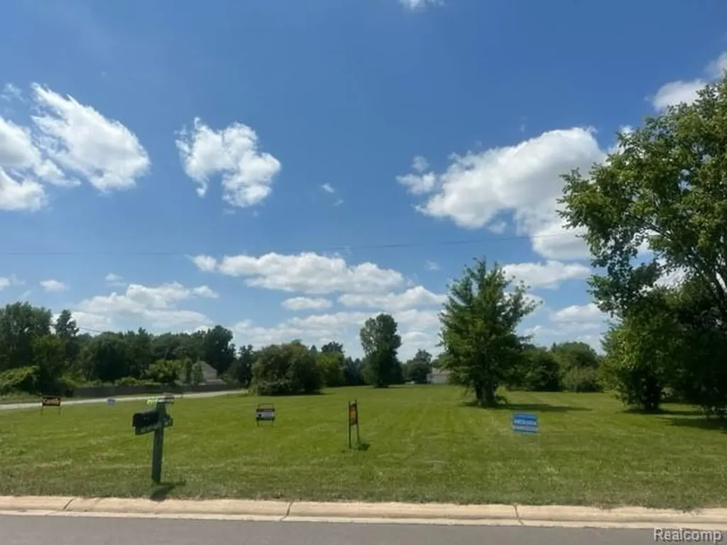 1.38 Acre Belsay Burton City MI 48519