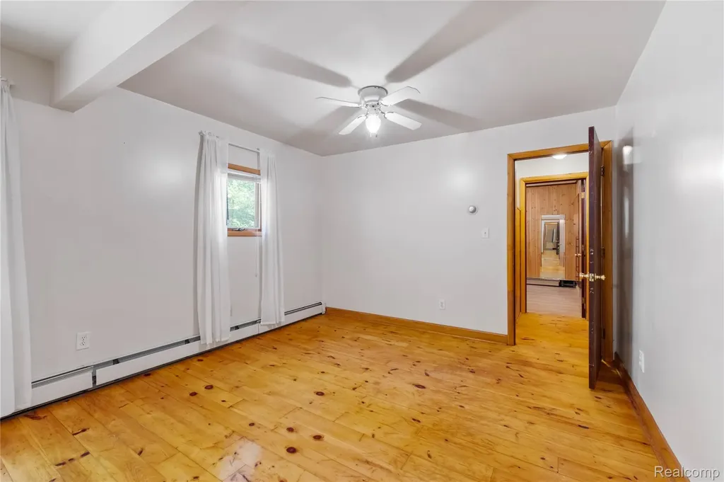 21417 Parker Street Farmington Hills City MI 48336