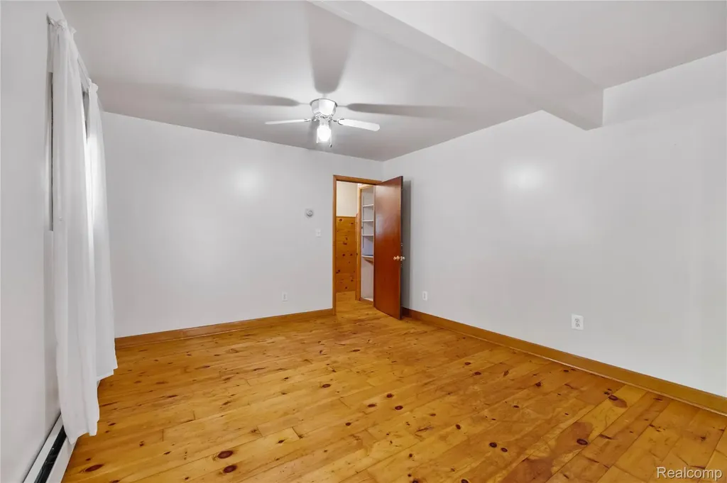 21417 Parker Street Farmington Hills City MI 48336