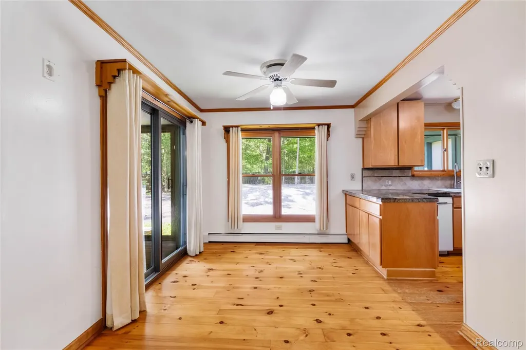 21417 Parker Street Farmington Hills City MI 48336