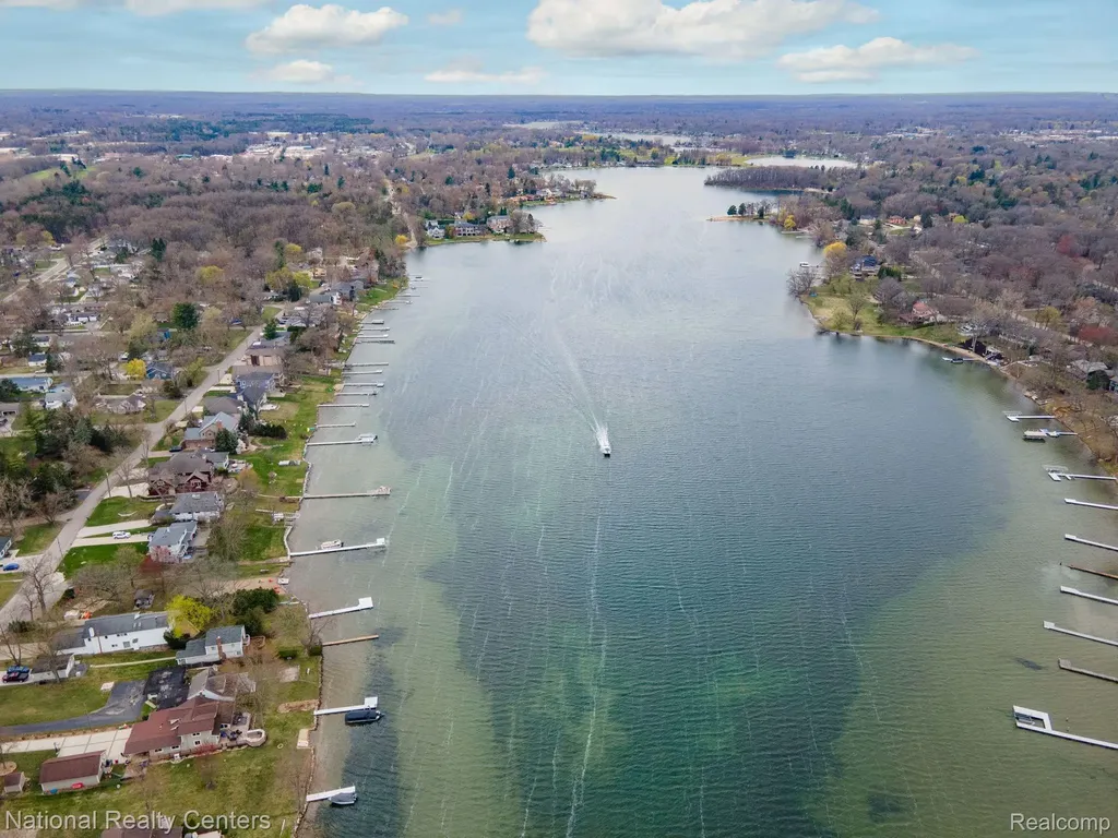 6978 Colony Drive West Bloomfield Charter Township MI 48323
